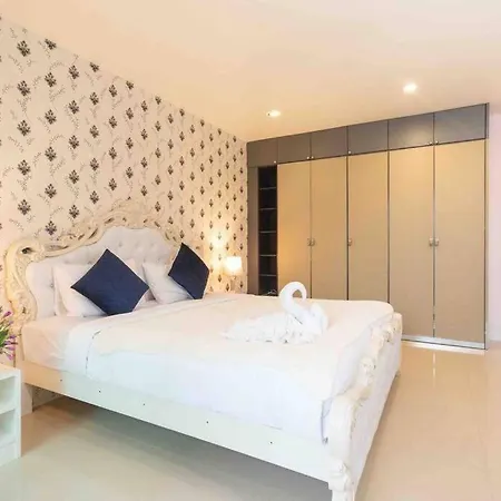 Patong Spacious 4 Bedroom Vacation Home Rooftop Views Exterior photo