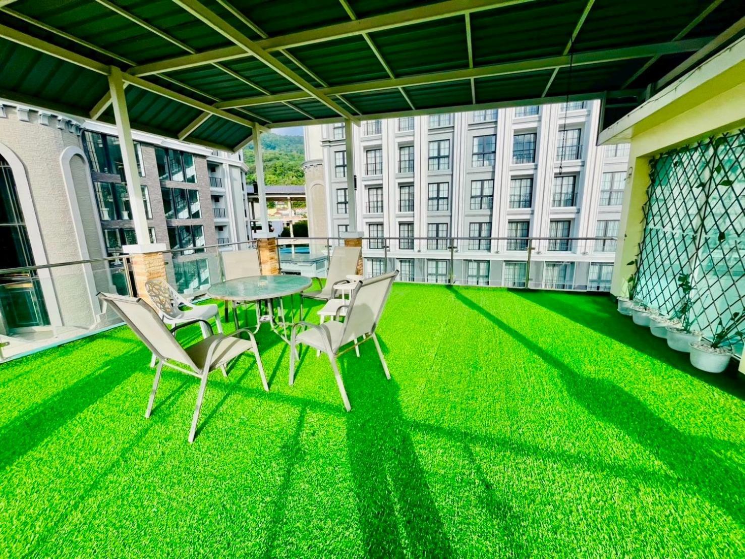 Hébergement de vacances Spacious 4 Bedroom Vacation Rooftop Views
